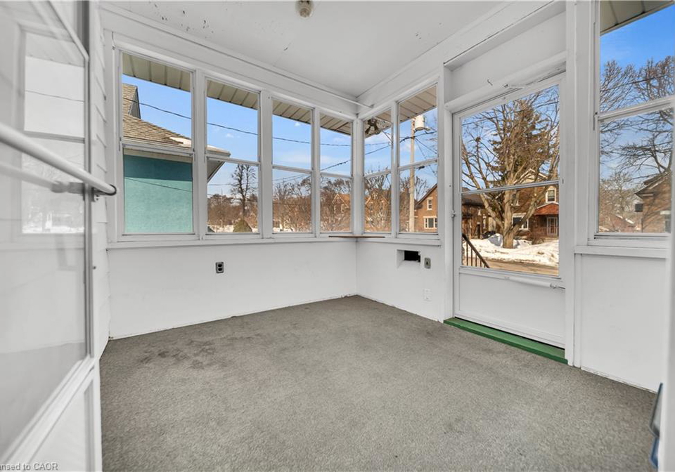 141-samuel-street-kitchener-ontario-40830902