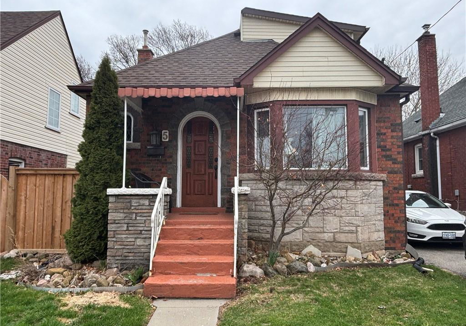 5-cameron-avenue-s-hamilton-ontario-40830970