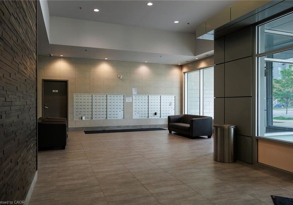 318-spruce-street-waterloo-ontario-40830982