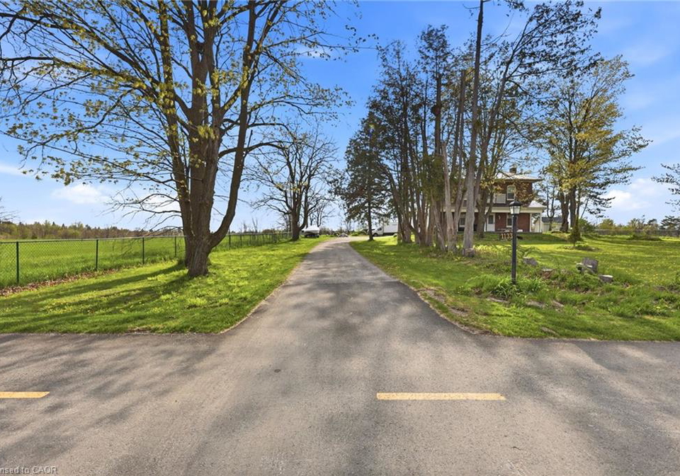 1133-brealey-drive-peterborough-ontario-40831001