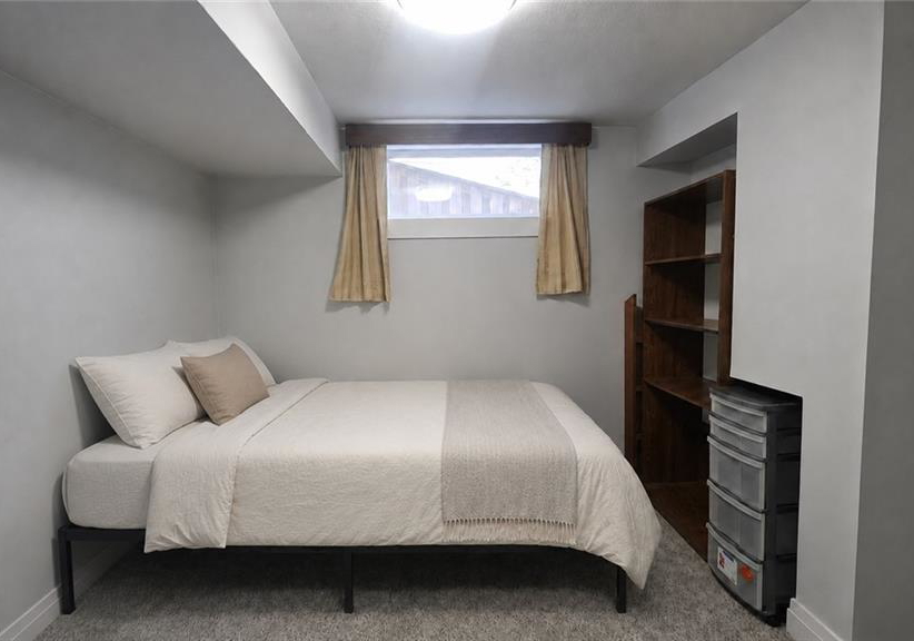 10-doll-court-kitchener-ontario-40831022