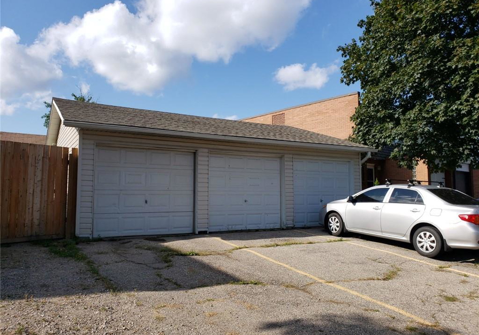 112-heiman-street-kitchener-ontario-40831030