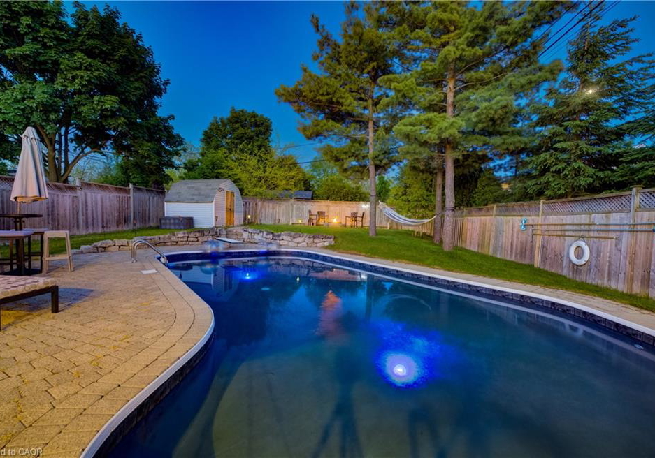 8-esther-avenue-cambridge-ontario-40831079