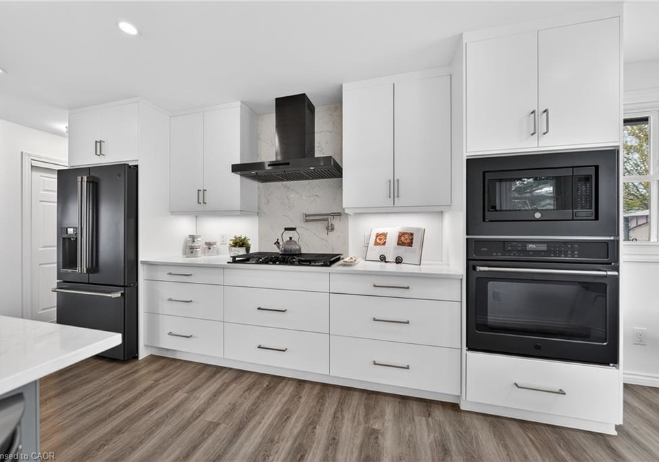8-esther-avenue-cambridge-ontario-40831079