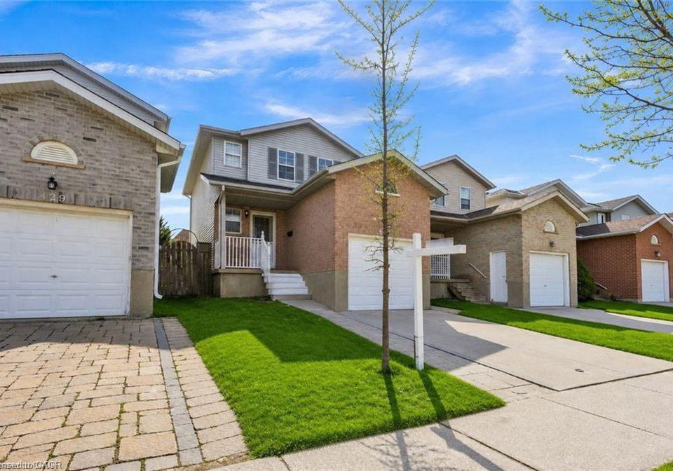 425-erinbrook-drive-kitchener-ontario-40831083
