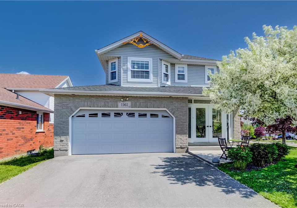 1161-countrystone-drive-kitchener-ontario-40831103