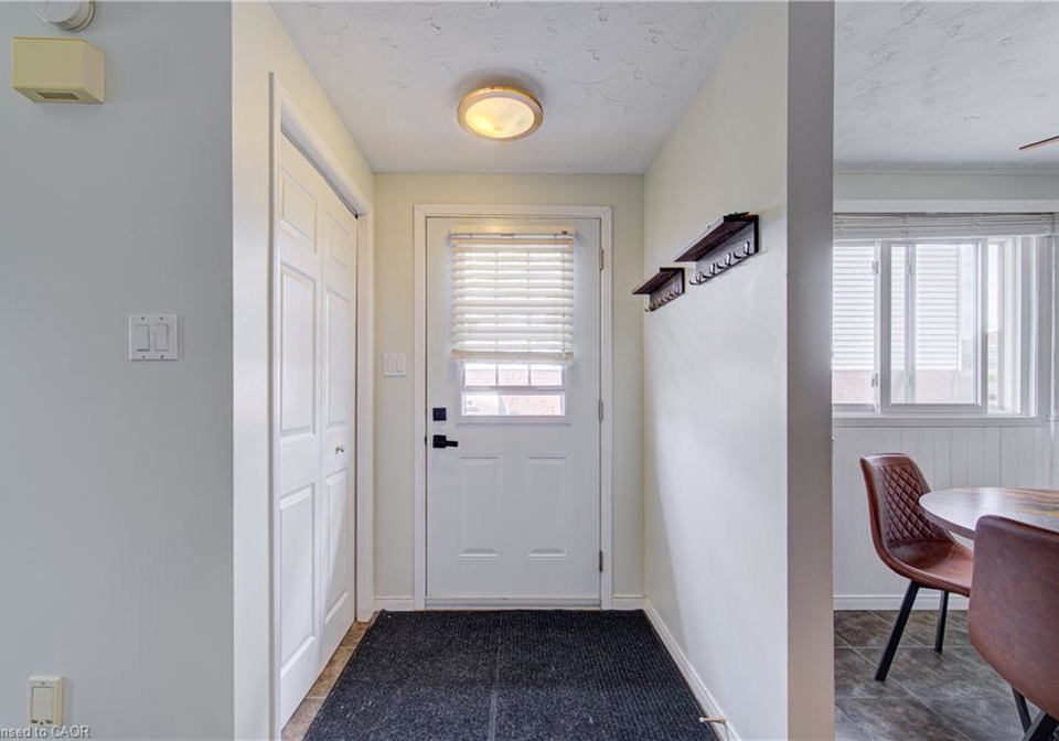 23-bier-crescent-wilmot-township-ontario-40831106
