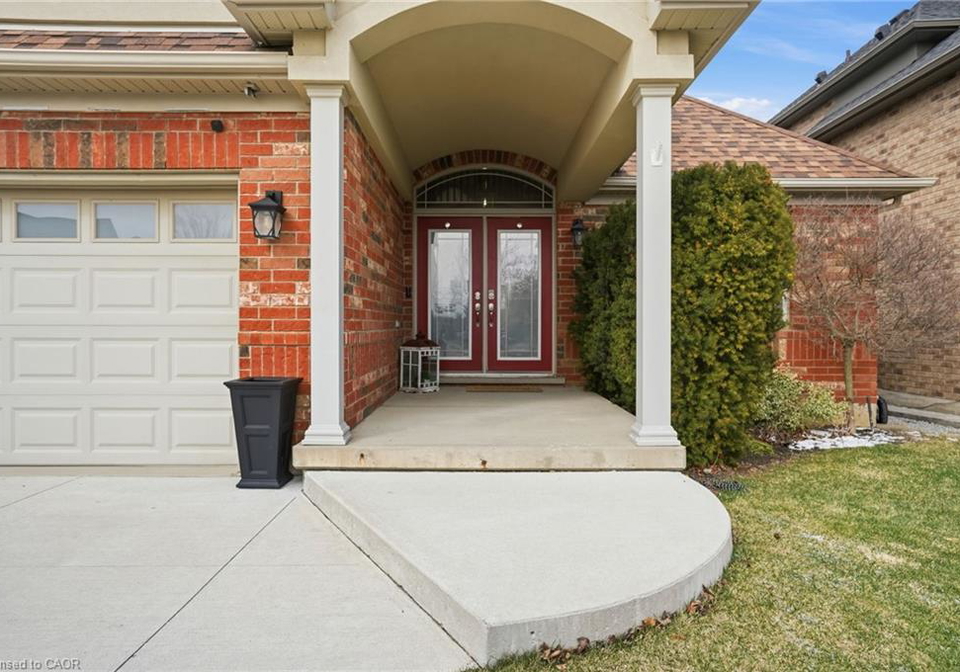 160-festival-way-binbrook-ontario-40831112