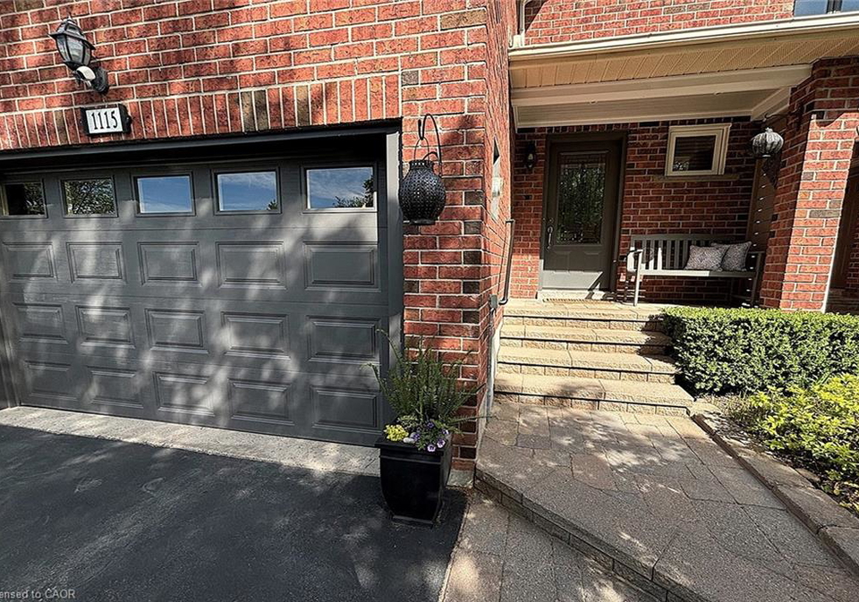 1115-avondale-drive-oakville-ontario-40831118