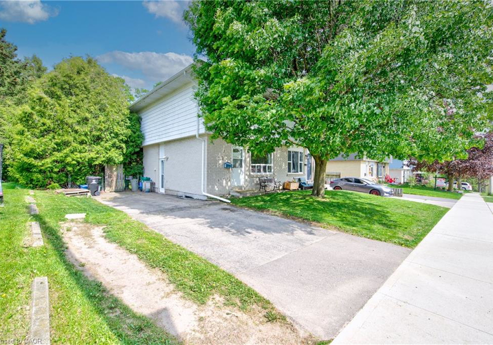 57-clemens-avenue-cambridge-ontario-40831124