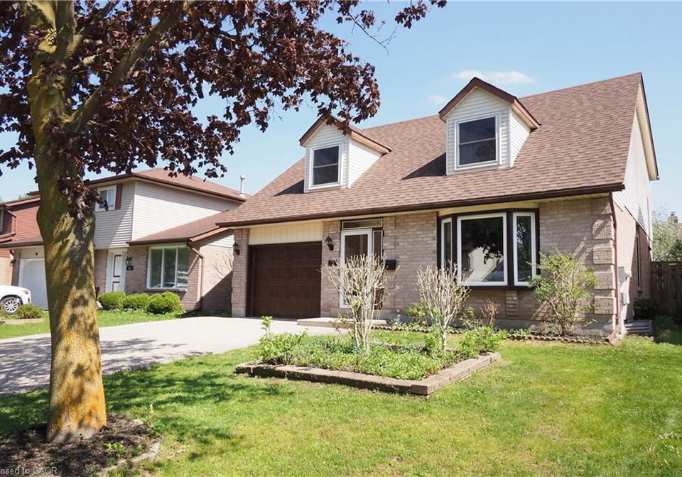 27-scenic-wood-crescent-kitchener-ontario-40831127