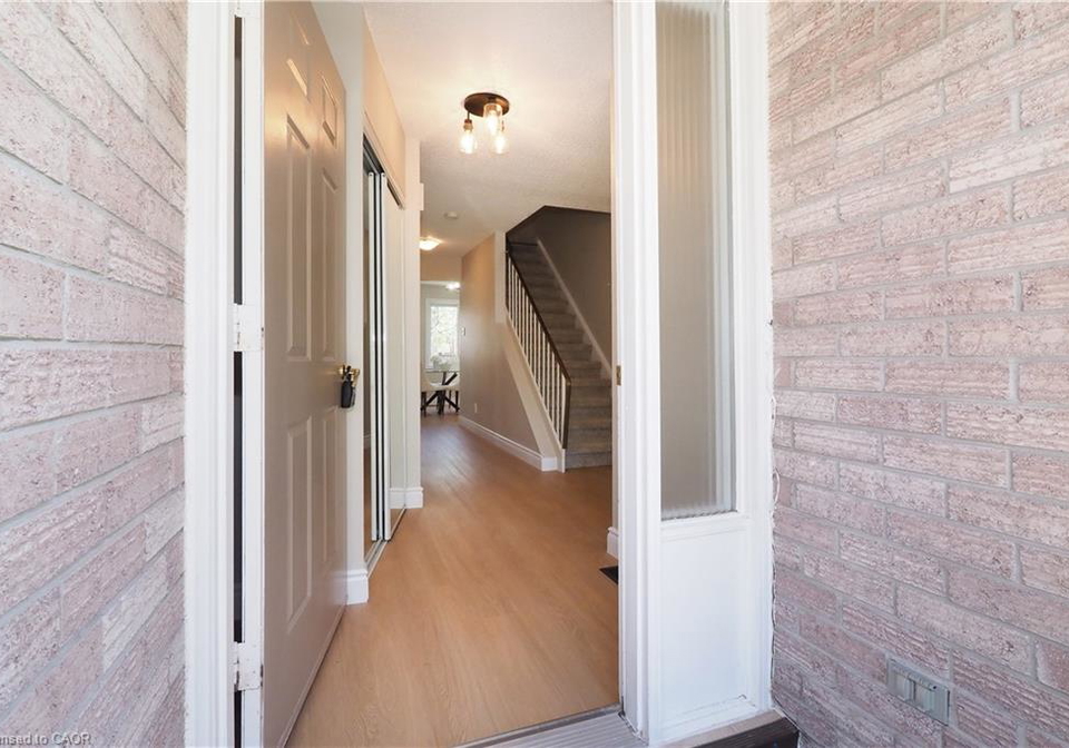 27-scenic-wood-crescent-kitchener-ontario-40831127