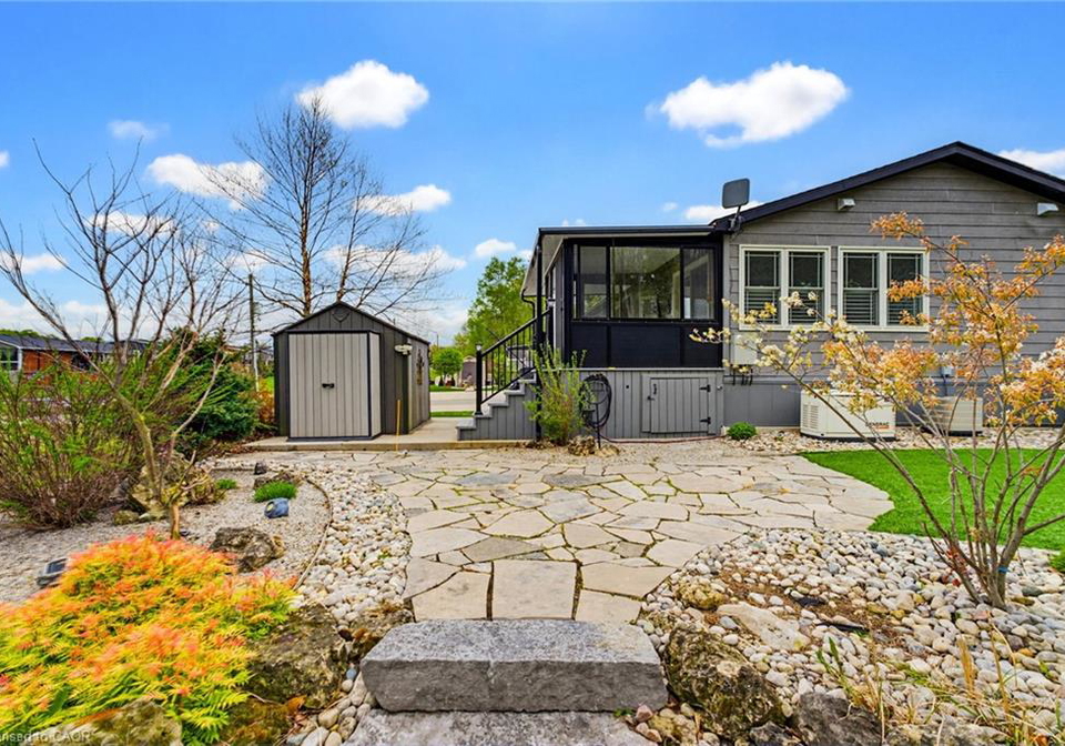 4449-milburough-line-burlington-ontario-40831135