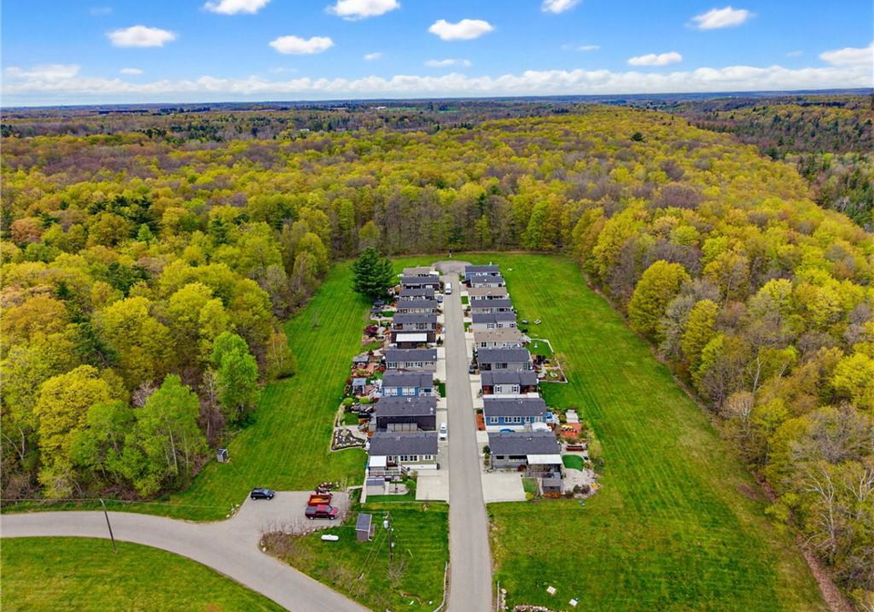 4449-milburough-line-burlington-ontario-40831135