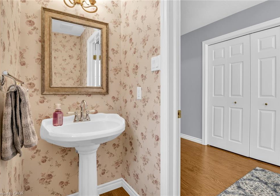 13-burlwood-drive-elmira-ontario-40831187