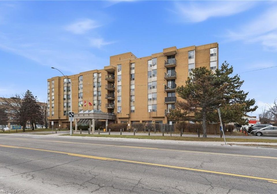 18-mall-road-hamilton-ontario-40831226