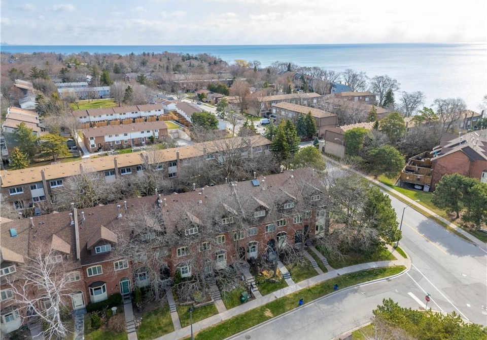 45-tradewind-drive-oakville-ontario-40831235