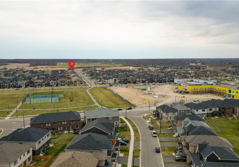 22-oaktree-drive-caledonia-ontario-40831251