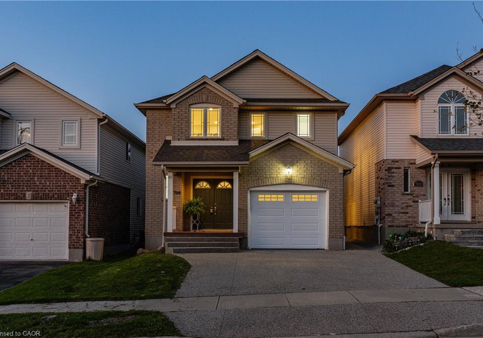 700-karlsfeld-road-waterloo-ontario-40831286