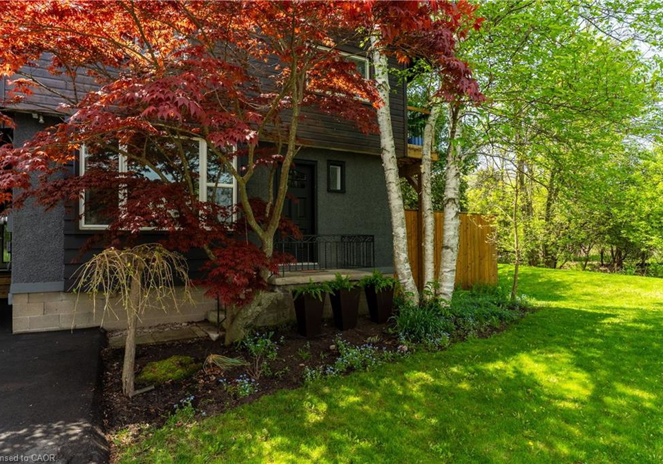 215-iona-avenue-hamilton-ontario-40831305
