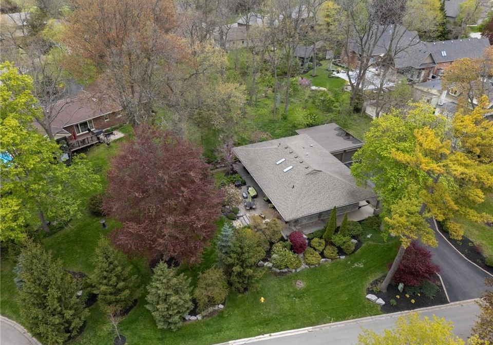 10-gaywood-gardens-brantford-ontario-40831306
