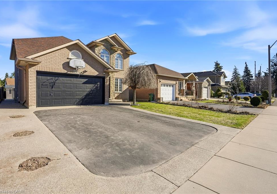 19-konstantine-court-hamilton-ontario-40831308