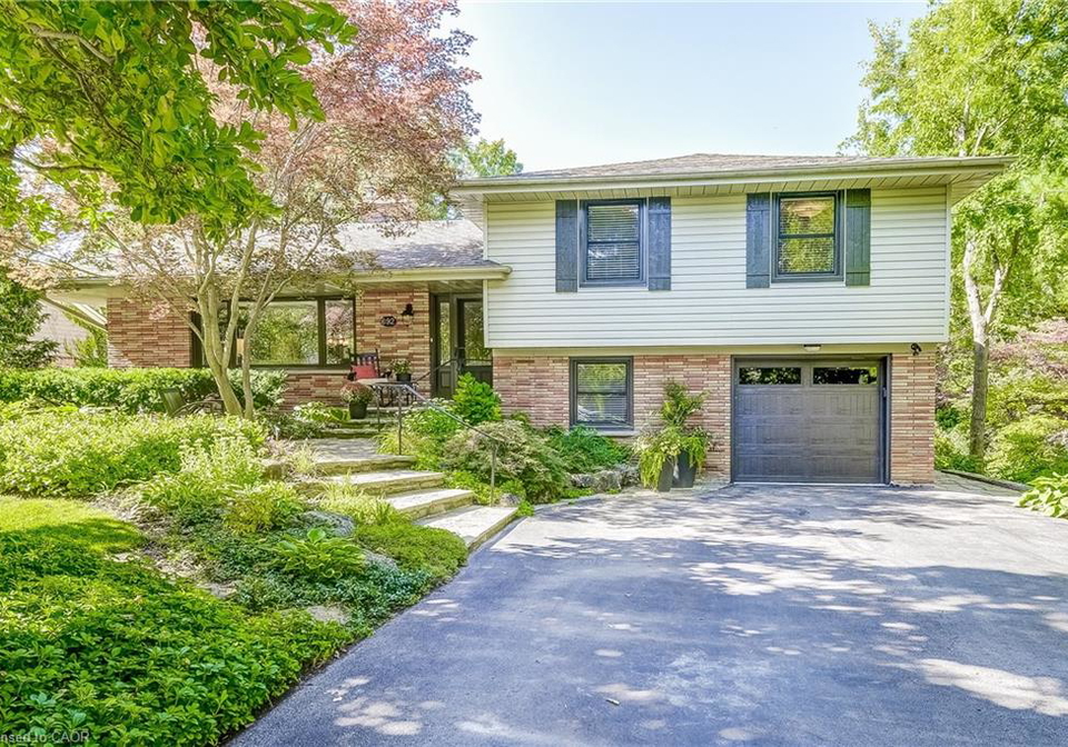 692-courtland-place-burlington-ontario-40831349