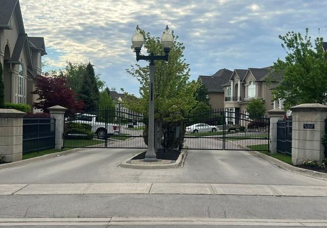 16-berkshire-place-ancaster-ontario-40831367