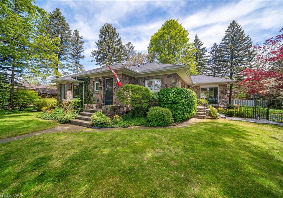 133-mccall-crescent-simcoe-ontario-40831380