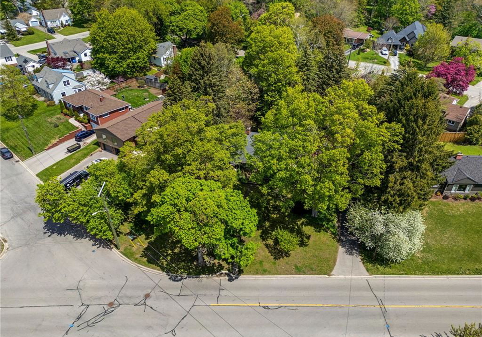 133-mccall-crescent-simcoe-ontario-40831380