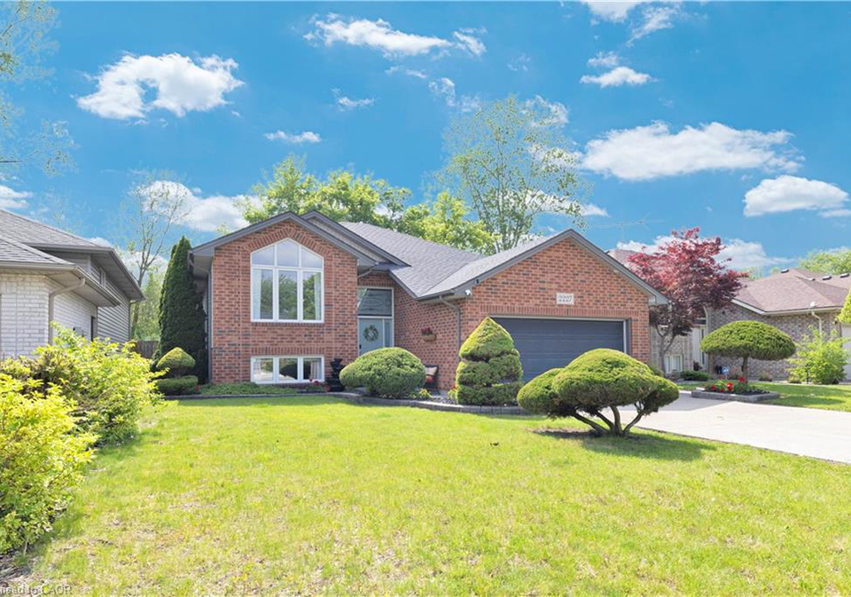 2227-st-clair-avenue-essex-ontario-40831424