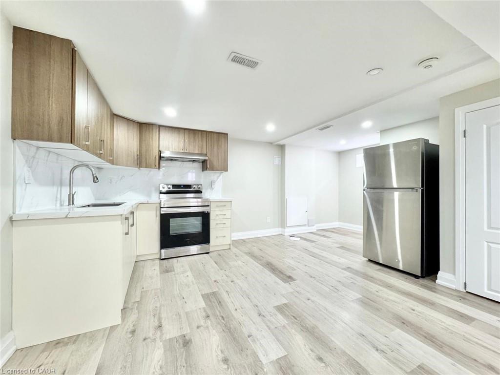 12-fernwood-crescent-hamilton-ontario-40831451