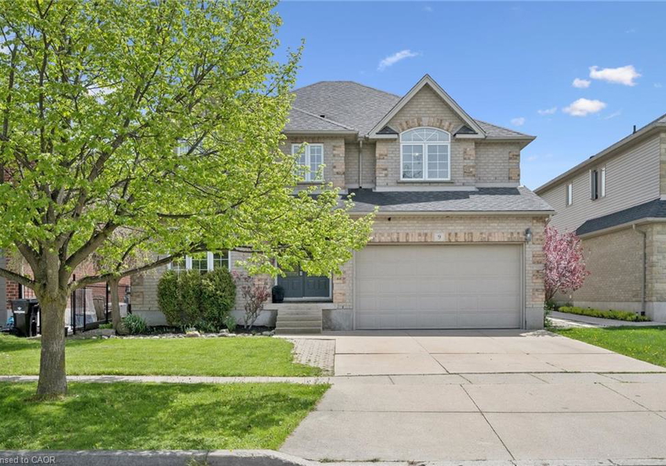 9-erbach-street-baden-ontario-40831454