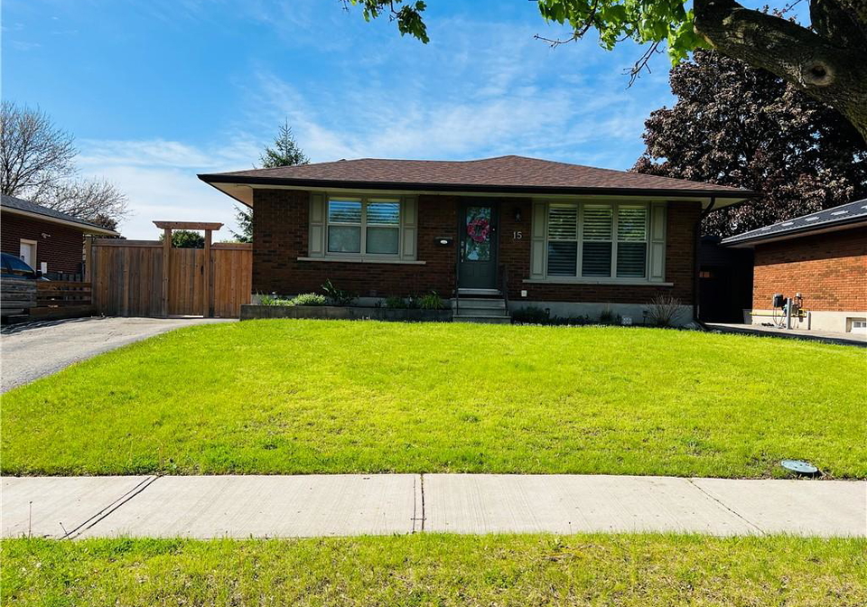 15-blueridge-crescent-brantford-ontario-40831486