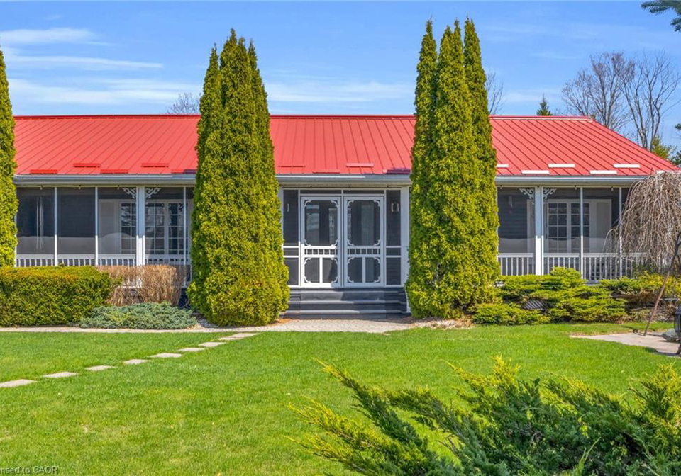 2-joanne-crescent-mount-forest-ontario-40831493