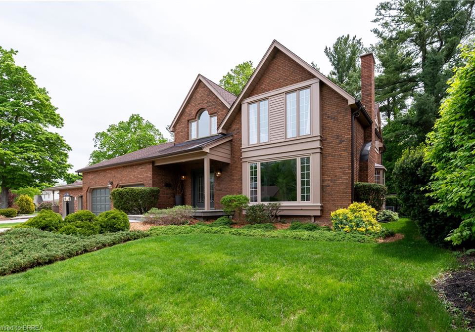 9-scarfe-gardens-brantford-ontario-40831580