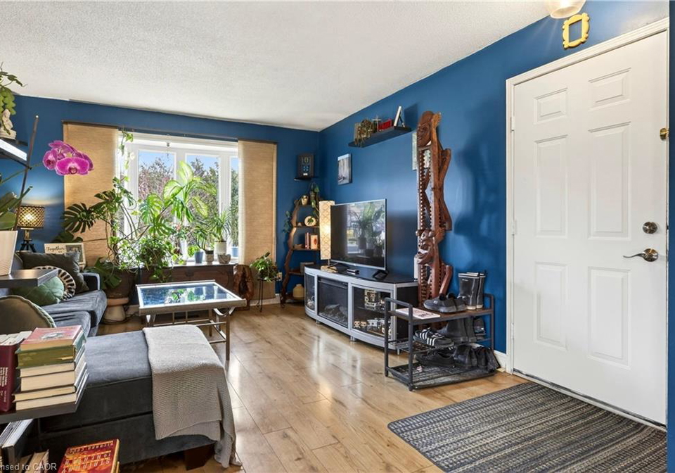 31-kinross-street-caledonia-ontario-40831595