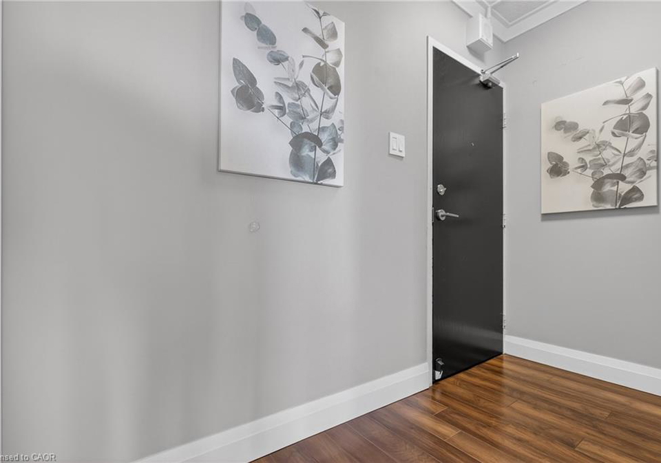 81-church-street-kitchener-ontario-40831618