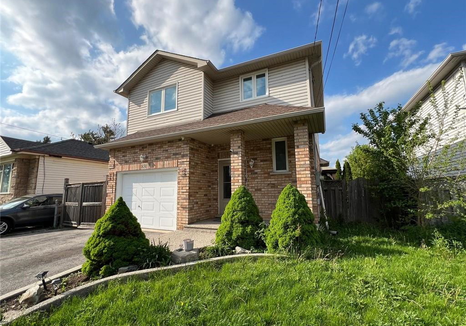 831-queensdale-avenue-e-hamilton-ontario-40831665