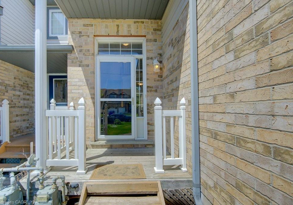 307-activa-avenue-kitchener-ontario-40831678
