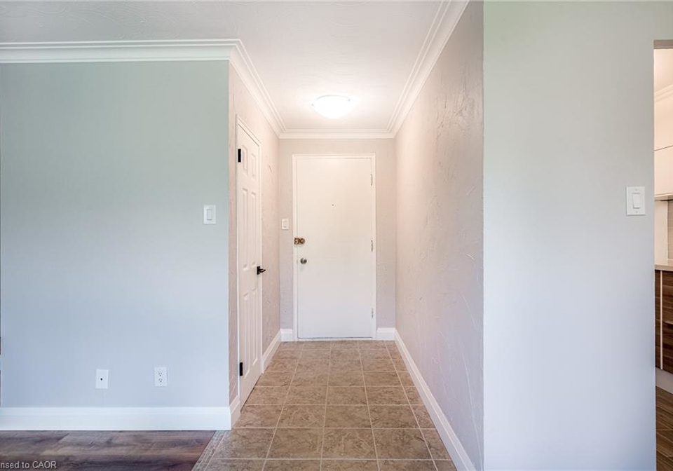 2052-courtland-drive-burlington-ontario-40831698