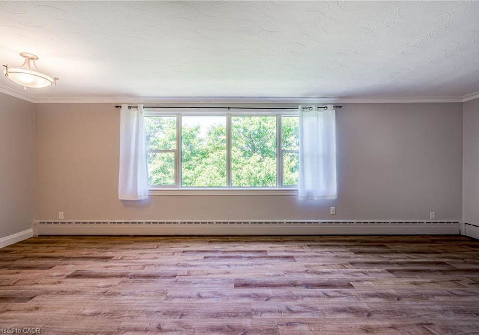 2052-courtland-drive-burlington-ontario-40831698