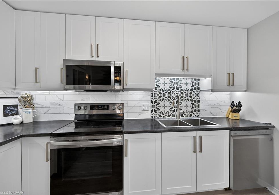 6-niagara-street-grimsby-ontario-40831702