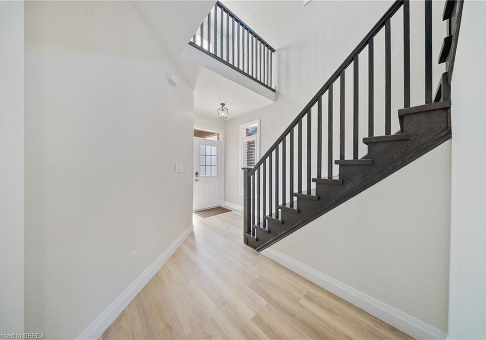 32-arlington-parkway-paris-ontario-40831707