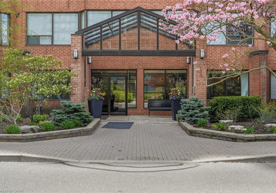 1270-maple-crossing-boulevard-burlington-ontario-40831718