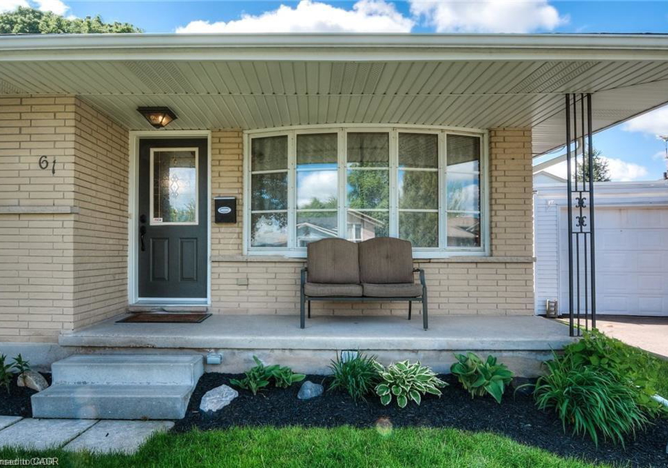 61-bosworth-crescent-kitchener-ontario-40831832