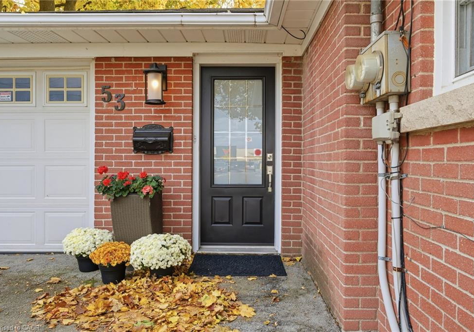 53-livingston-avenue-grimsby-ontario-40831883