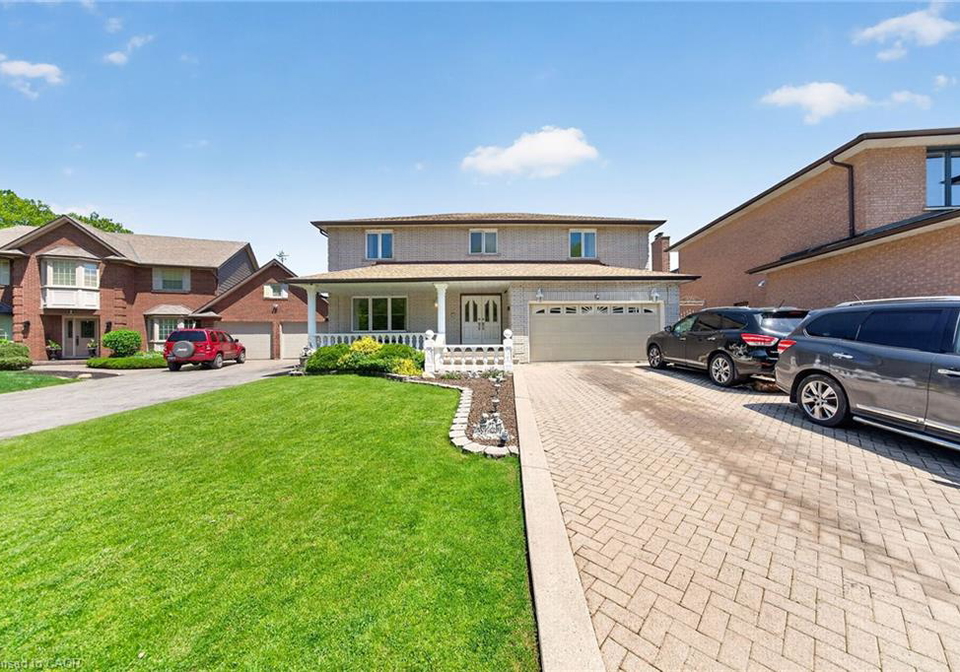10-skye-court-hamilton-ontario-40831894