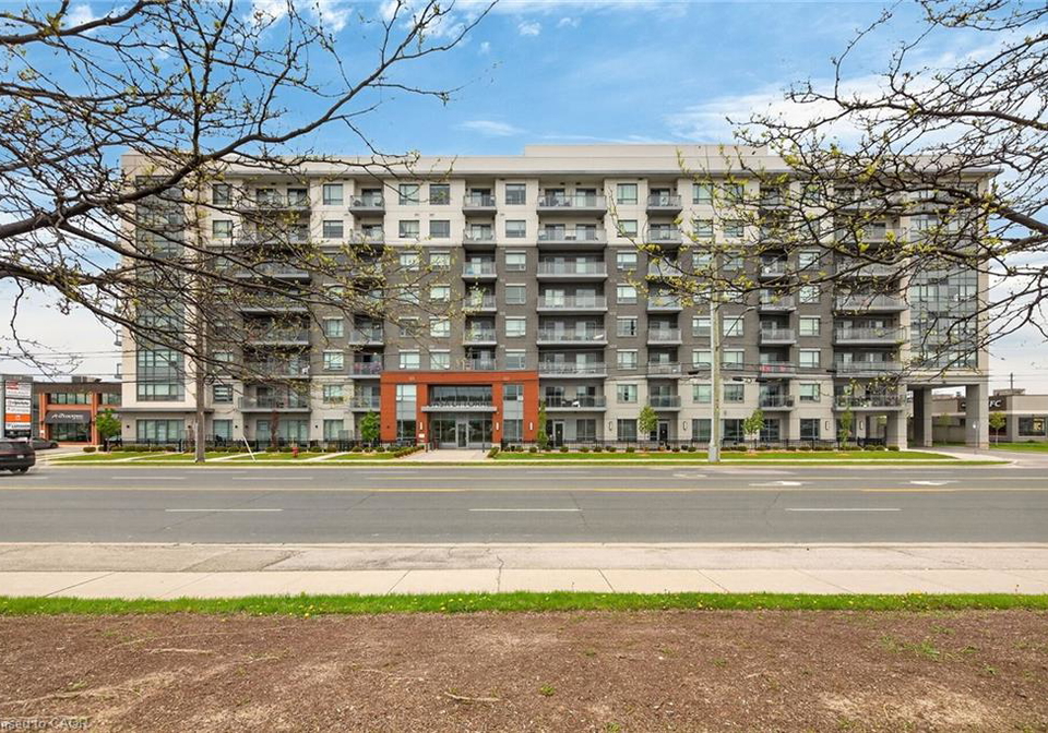 121-highway-8-hamilton-ontario-40831896