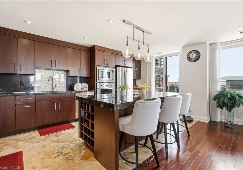 399-elizabeth-street-burlington-ontario-40831902